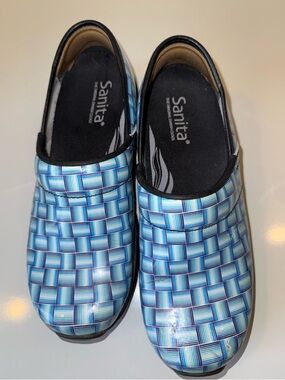 SANITA BADKET WEAVE CLOGS NURSING SHOES NON SLIP BLUE SZ 7